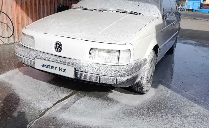 Volkswagen Passat 1990 года за 600 000 тг. в Алматы