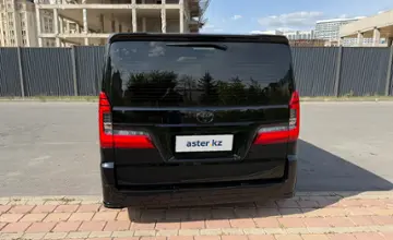 Toyota Granvia 2023 года за 42 500 000 тг. в Астана фото 4