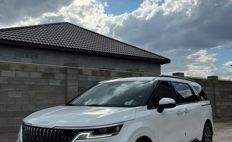 Kia Carnival 2022 года за 23 000 000 тг. в Астана
