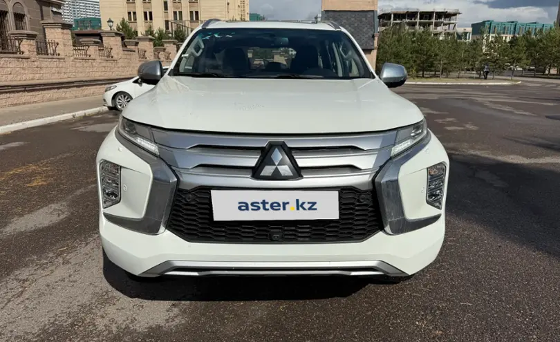 Mitsubishi Montero Sport 2023 года за 21 200 000 тг. в Астана фото 2