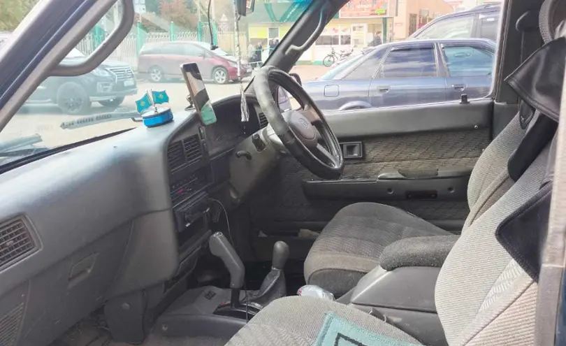 Toyota Hilux Surf 1993 года за 2 000 000 тг. в Петропавловск фото 5