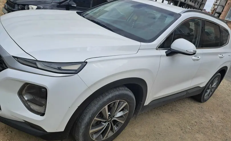 Hyundai Santa Fe 2018 года за 11 000 000 тг. в Актау