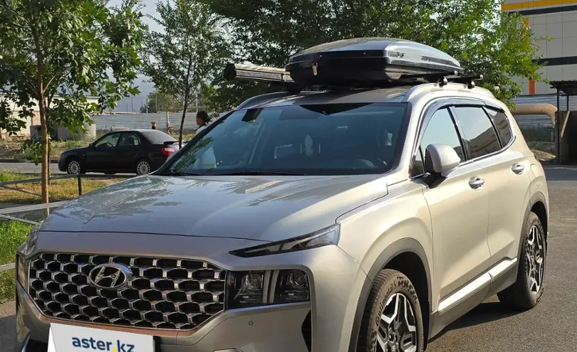 Hyundai Santa Fe 2023 года за 18 000 000 тг. в Алматы