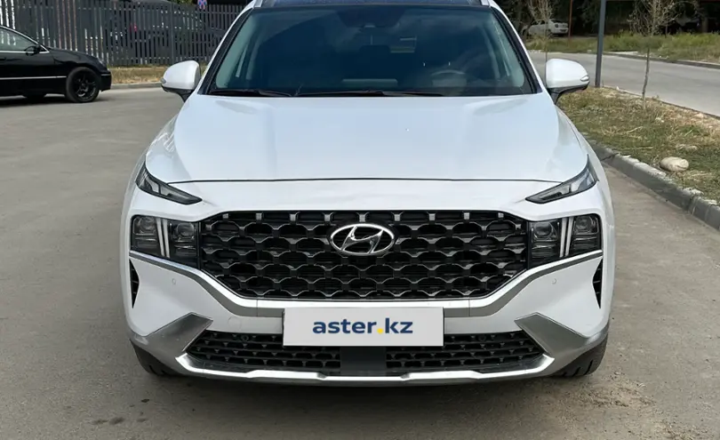 Hyundai Santa Fe 2023 года за 18 000 000 тг. в Алматы