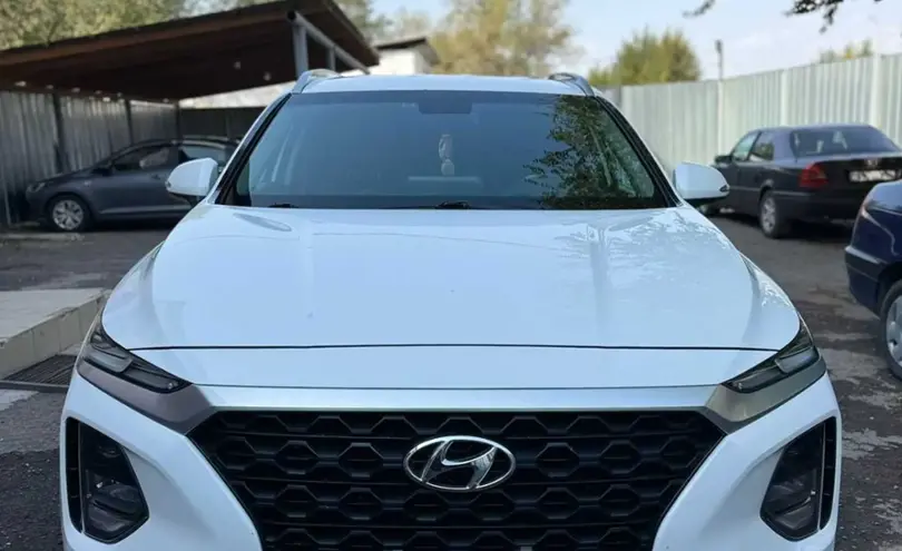 Hyundai Santa Fe 2019 года за 12 200 000 тг. в Жетысуская область