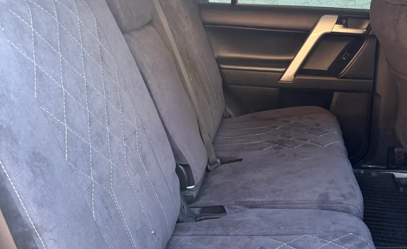 Toyota Land Cruiser Prado 2017 года за 27 500 000 тг. в Алматы фото 3