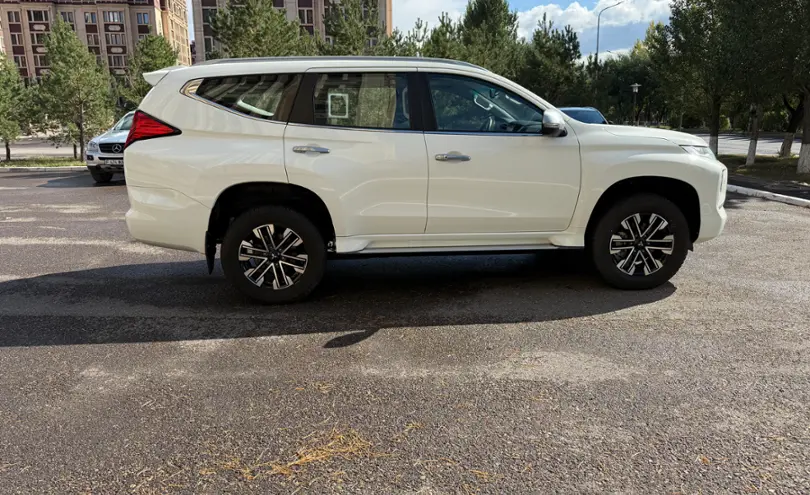 Mitsubishi Montero Sport 2023 года за 21 200 000 тг. в Астана фото 4