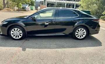 Toyota Camry 2023 года за 16 500 000 тг. в Алматы
