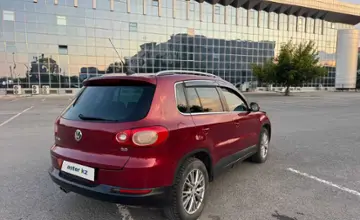 Volkswagen Tiguan 2010 года за 5 400 000 тг. в Актобе фото 4