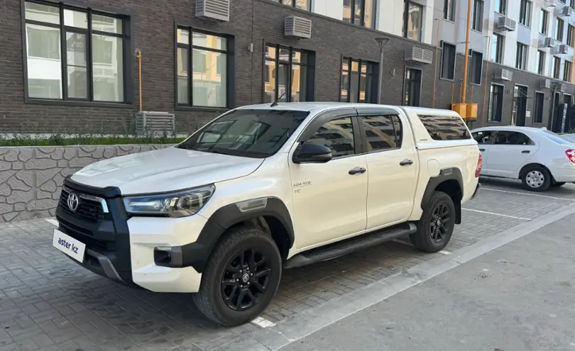 Toyota Hilux 2021 года за 23 500 000 тг. в Атырау