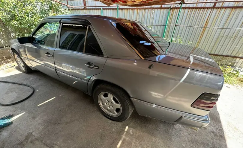 Mercedes-Benz W124 1990 года за 1 500 000 тг. в Шымкент фото 3