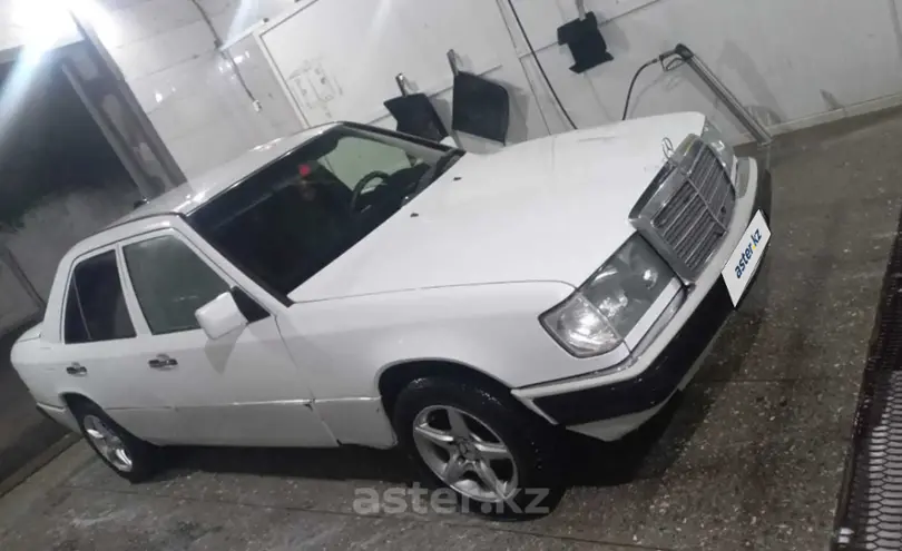 Mercedes-Benz E-Класс 1992 года за 1 500 000 тг. в Караганда фото 2