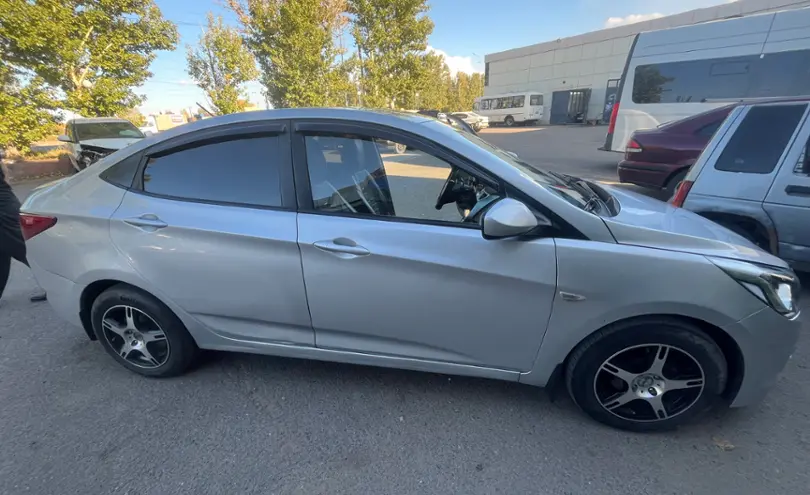 Hyundai Solaris 2015 года за 5 800 000 тг. в Павлодар фото 3