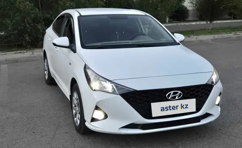 Hyundai Accent 2020 года за 7 500 000 тг. в Западно-Казахстанская область фото 3