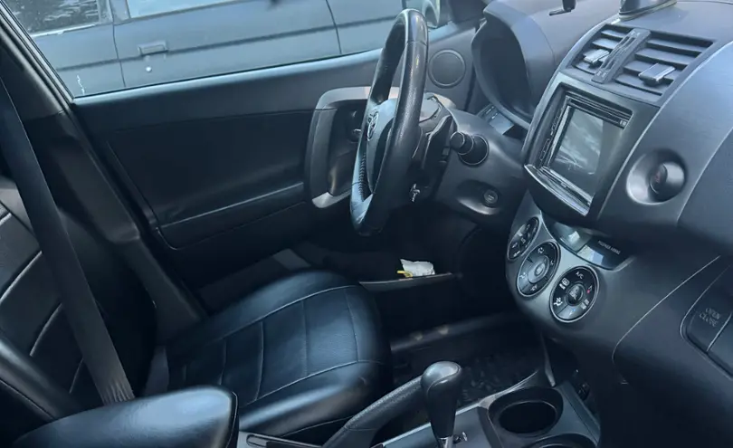 Toyota RAV4 2010 года за 7 000 000 тг. в Семей