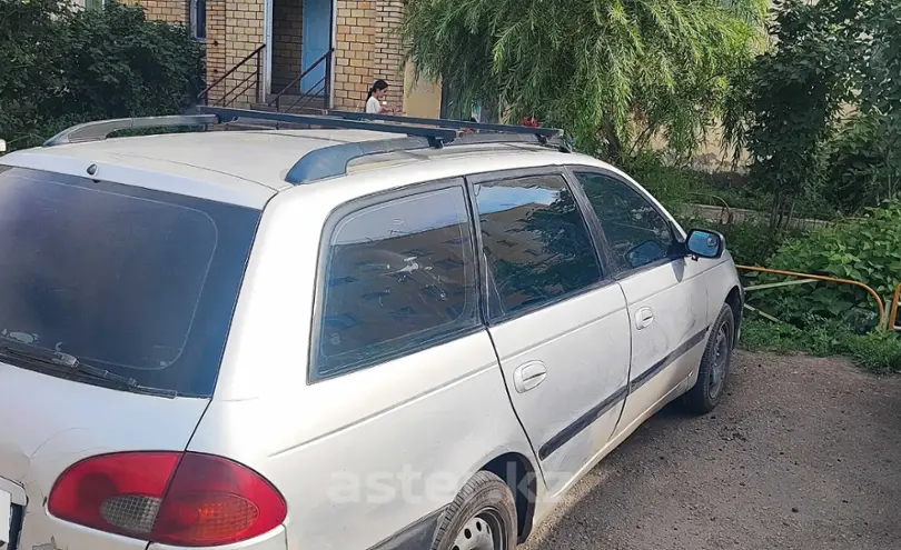 Toyota Avensis 2002 года за 2 400 000 тг. в Астана фото 2