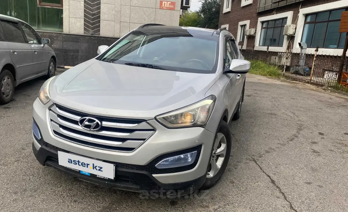 Hyundai Santa Fe 2013 года за 9 500 000 тг. в Талдыкорган