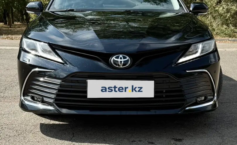 Toyota Camry 2023 года за 16 500 000 тг. в Алматы