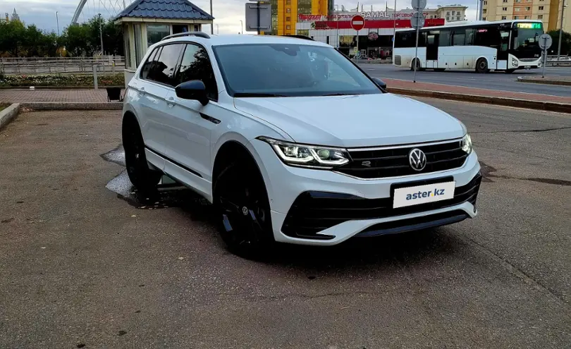 Volkswagen Tiguan 2021 года за 24 000 000 тг. в Астана фото 3