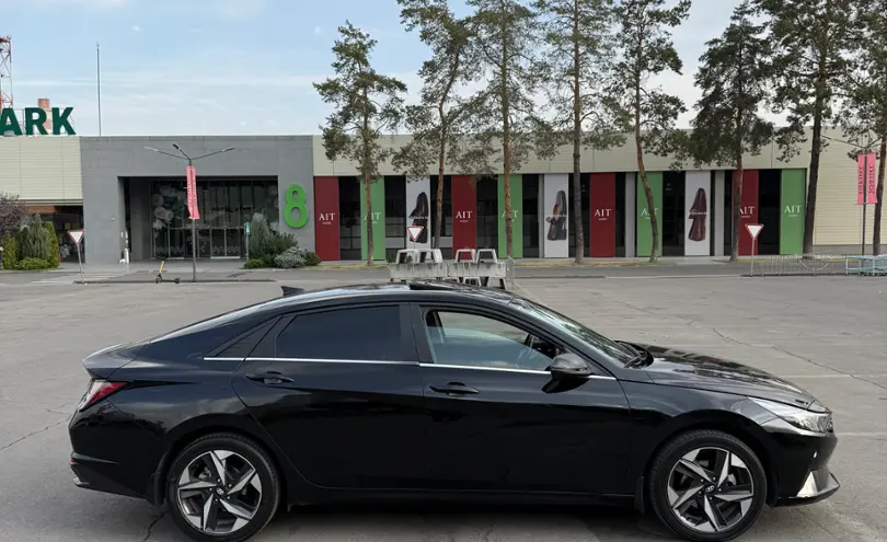 Hyundai Elantra 2023 года за 11 600 000 тг. в Алматы фото 3