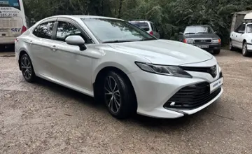 Toyota Camry 2018 года за 12 500 000 тг. в Восточно-Казахстанская область фото 2
