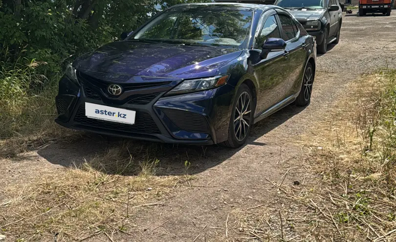 Toyota Camry 2022 года за 13 500 000 тг. в Акмолинская область