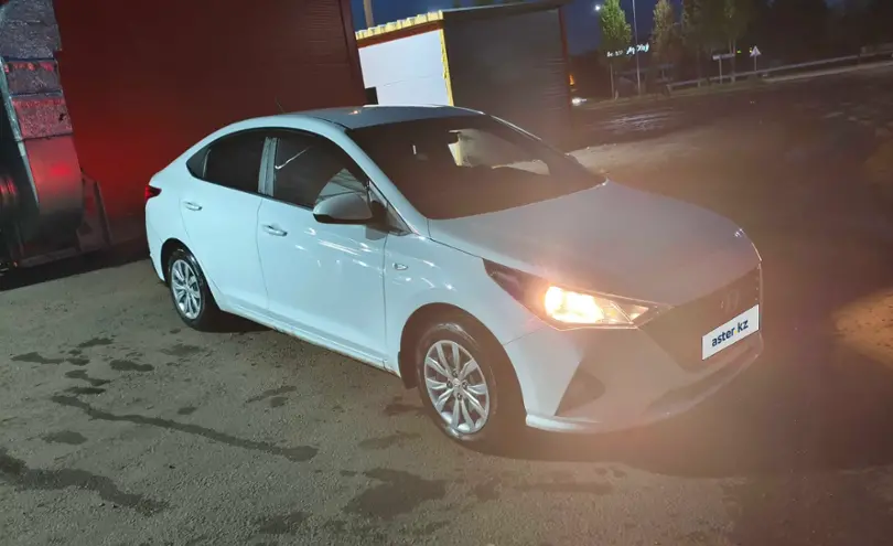 Hyundai Accent 2021 года за 5 900 000 тг. в Кокшетау фото 3