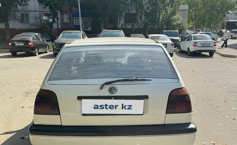 Volkswagen Golf 1993 года за 850 000 тг. в Павлодар фото 3
