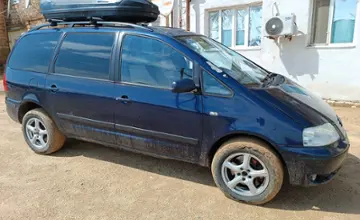 Volkswagen Sharan 2002 года за 2 500 000 тг. в Актюбинская область фото 2