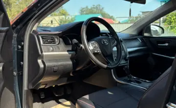 Toyota Camry 2017 года за 7 000 000 тг. в Актобе