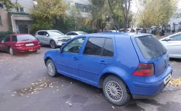 Volkswagen Golf 2001 года за 1 700 000 тг. в Астана