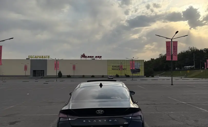 Hyundai Elantra 2023 года за 11 600 000 тг. в Алматы фото 4