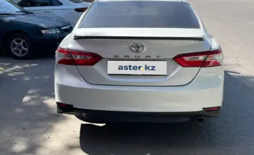 Toyota Camry 2018 года за 11 500 000 тг. в Алматы фото 3