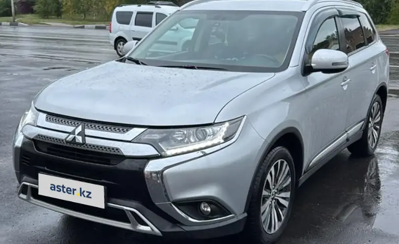 Mitsubishi Outlander 2021 года за 15 000 000 тг. в Костанай