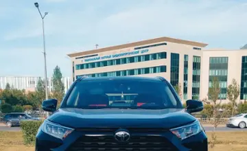 Toyota RAV4 2019 года за 11 490 000 тг. в Астана фото 3
