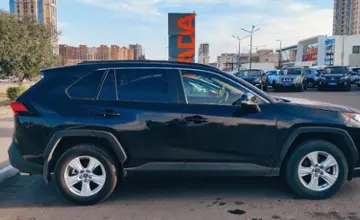 Toyota RAV4 2019 года за 11 490 000 тг. в Астана