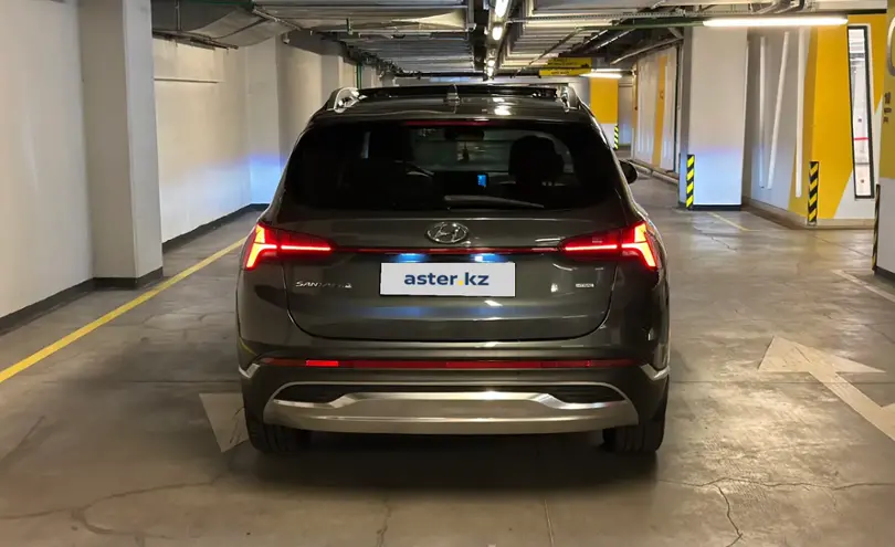 Hyundai Santa Fe 2023 года за 17 800 000 тг. в Алматы