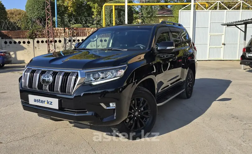 Toyota Land Cruiser Prado 2017 года за 28 000 000 тг. в Алматы