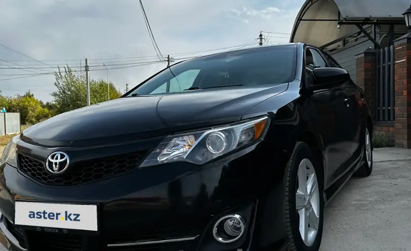 Toyota Camry 2014 года за 7 500 000 тг. в Актобе