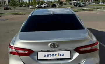 Toyota Camry 2018 года за 13 800 000 тг. в Астана фото 4