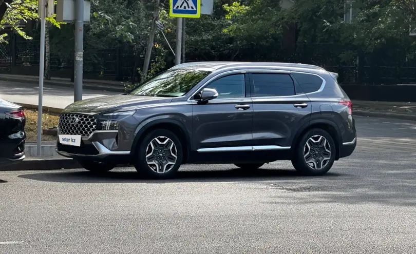 Hyundai Santa Fe 2022 года за 17 500 000 тг. в Алматы