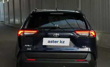 Toyota RAV4 2023 года за 18 000 000 тг. в Алматы фото 2