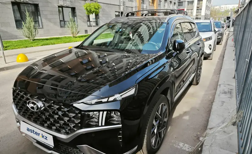 Hyundai Santa Fe 2023 года за 19 500 000 тг. в Алматы