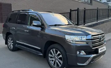 Toyota Land Cruiser 2016 года за 33 000 000 тг. в Астана фото 2