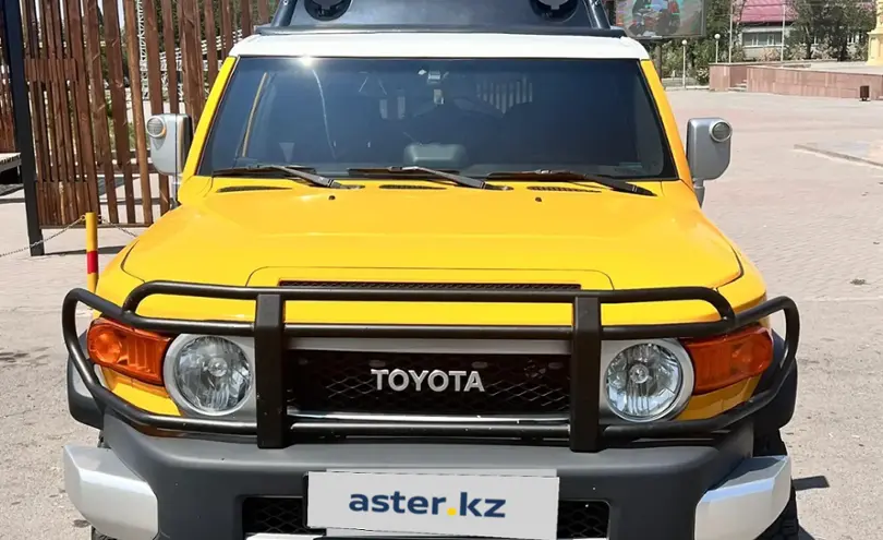 Toyota FJ Cruiser 2007 года за 12 990 000 тг. в Алматы