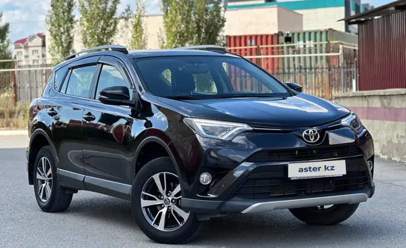 Toyota RAV4 2016 года за 11 700 000 тг. в Актобе