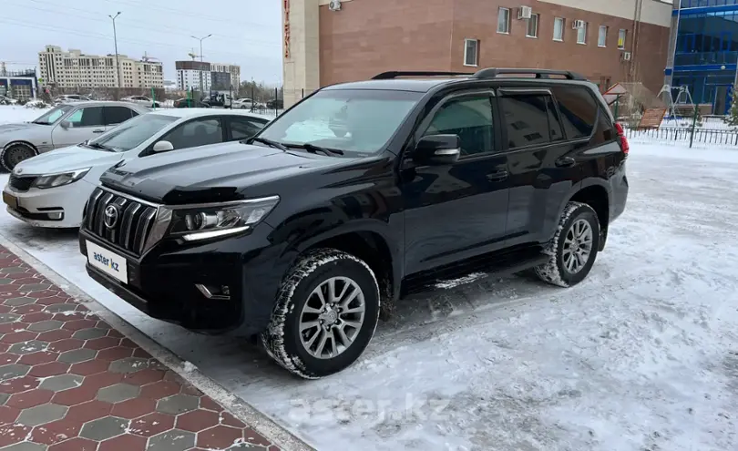 Toyota Land Cruiser Prado 2020 года за 28 000 000 тг. в Астана