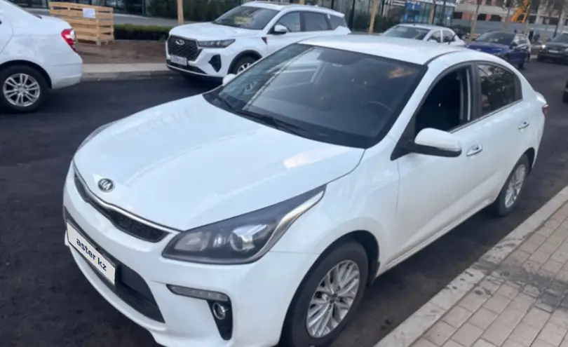 Kia Rio 2018 года за 7 000 000 тг. в Астана