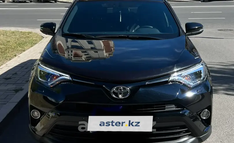Toyota RAV4 2019 года за 16 000 000 тг. в Астана