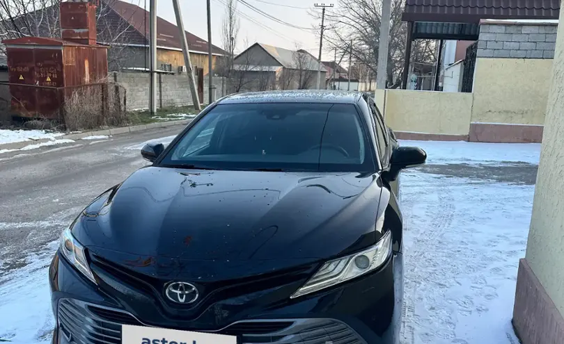 Toyota Camry 2019 года за 15 200 000 тг. в Шымкент